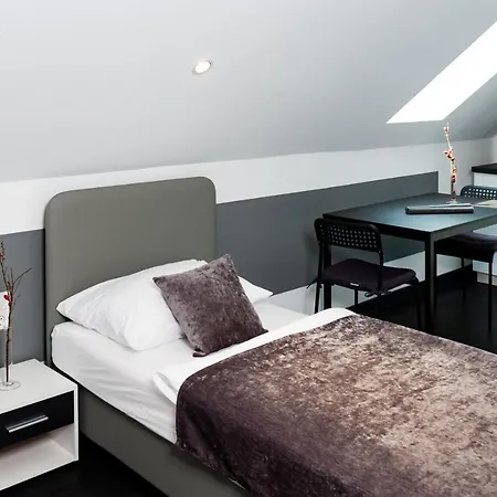 Aparthotel Messe Laatzen Eksteriør billede